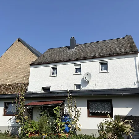 Marienhof Og 아파트 *